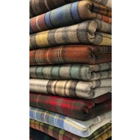 Decken Und Überwürfe Aus Recycelter Wolle Mit Tartan-Karomuster Von Florence Lilly von FlorenceLilly