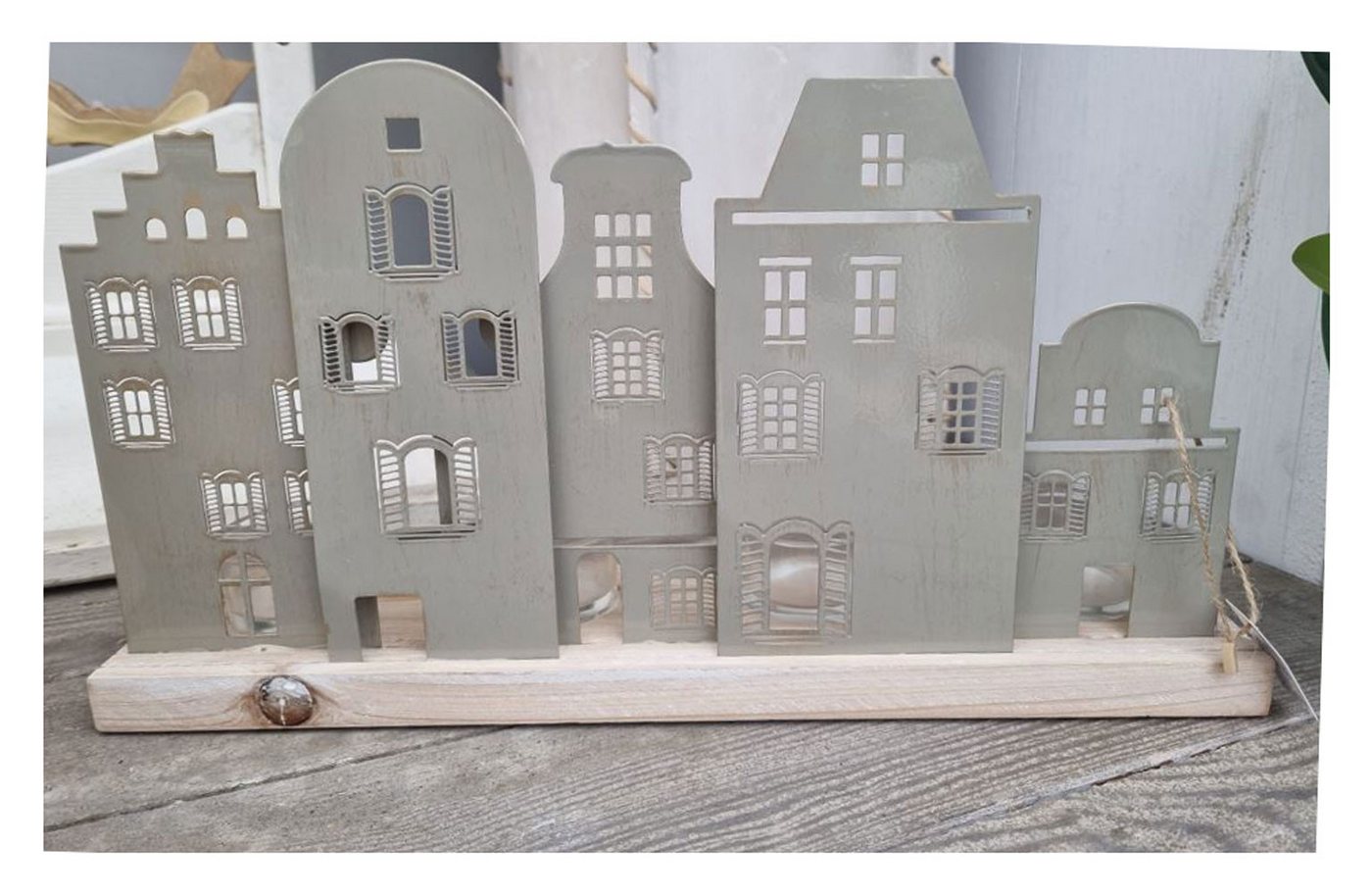 Florissima Dekofigur Wunderschöne Häuserleiste Weihnachten mit 4 Teelichthaltern (1 St) von Florissima