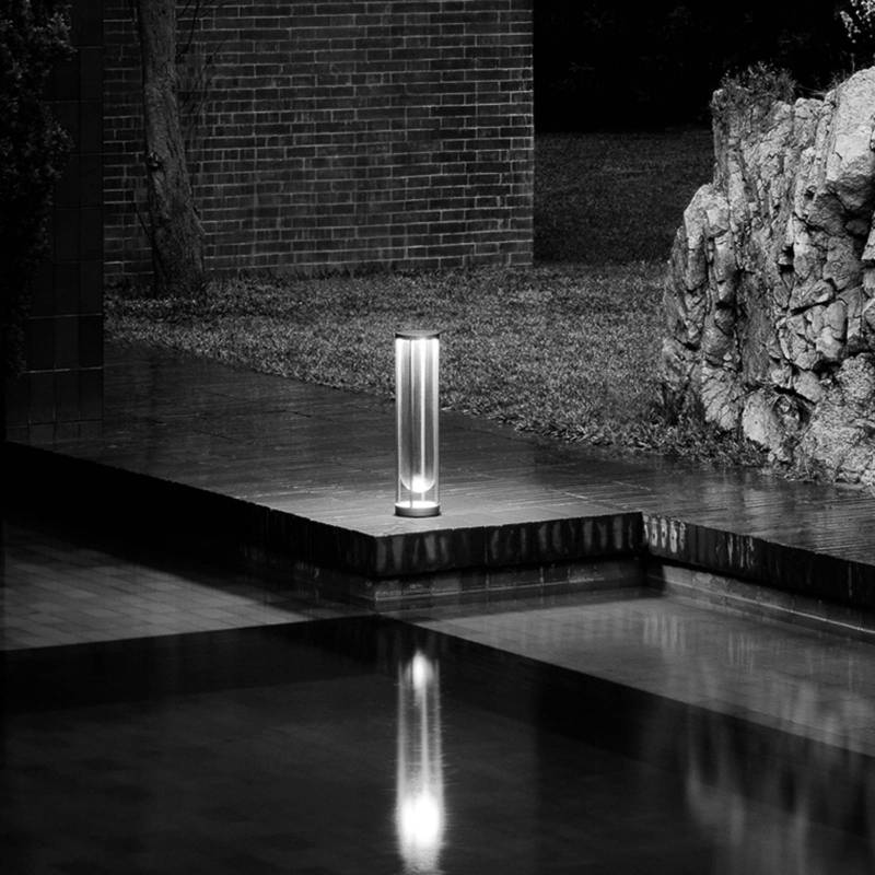 FLOS In Vitro Bollard 1, 2.700 K, 40 cm, schwarz von Flos