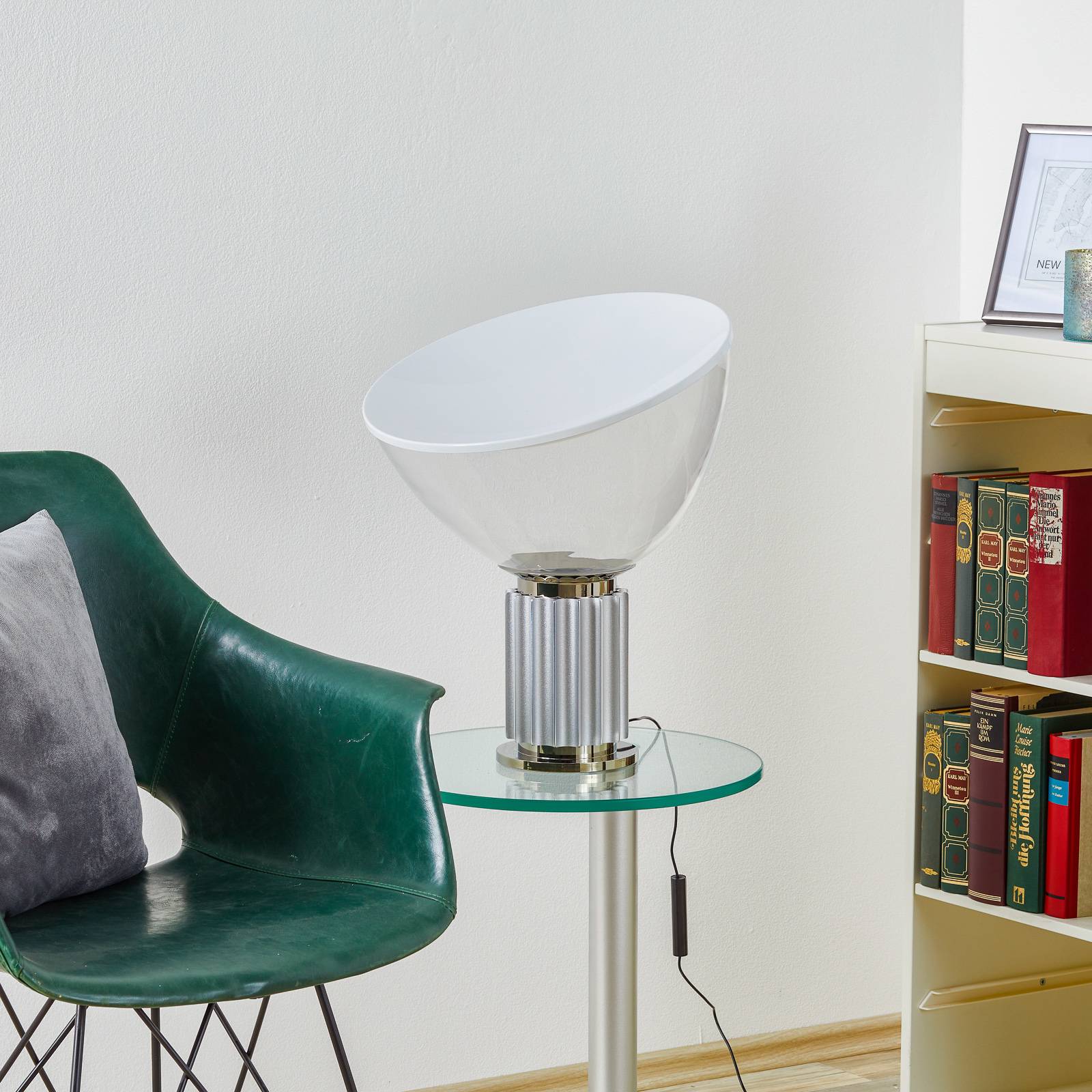 FLOS Taccia small - LED-Tischleuchte, alu von Flos