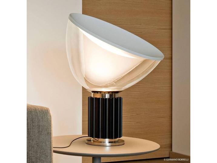 FLOS Design Tischlampe Taccia small, dimmbar, für Wohn- / Esszimmer, Aluminium, Design, Tischlampe von Flos
