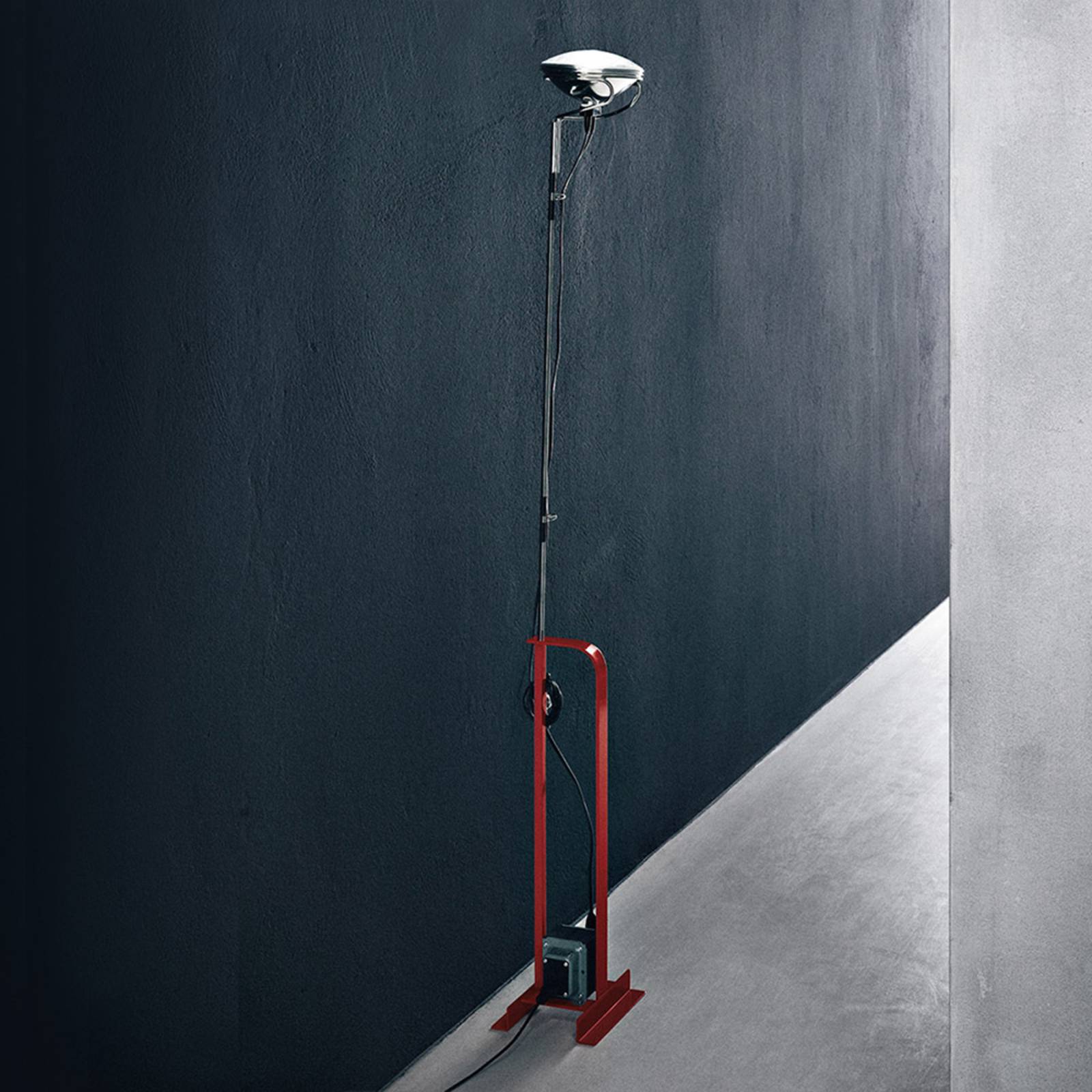 FLOS Toio Design-Stehleuchte Gx16d-LED rot von Flos