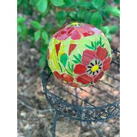 Mosaik Gazing Ball, Gartenball, Gartenkunst, Garten-Brennpunkt, Mohnblumen Made To Order Kugel von FlowerFloozyDesigns