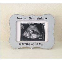 Liebe Auf Den Ersten Blick Bilderrahmen Geschenk Ultraschall Baby Geschenk Großeltern Rahmen Kinderzimmer Dekor Liebe Auf Den Ersten Blick Bilderrahmen Geschenk Ultraschall Baby Geschenk Großeltern Rahmen Kinderzimmer Dekor von FlowersinDecemberDS