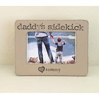 Daddy's Sidekick Bilderrahmen, Personalisiertes Vatertagsgeschenk Daddy's Sidekick Bilderrahmen, Personalisiertes Vatertagsgeschenk von FlowersinDecemberDS