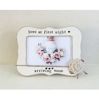 Personalisierter Baby Bilderrahmen Shabby Chic Kinderzimmer Dekor Personalisierter Baby Bilderrahmen Shabby Chic Kinderzimmer Dekor von FlowersinDecemberDS