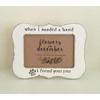 Personalisierter Haustier-Gedenkrahmen Handgestempelter Hundefotorahmen Personalisierter Haustier-Gedenkrahmen Handgestempelter Hundefotorahmen von FlowersinDecemberDS