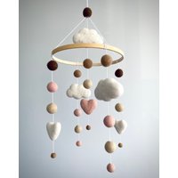 Baby Mobile/Kinderzimmer Wolke Filzkugel von FluffyTailsByMia