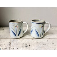 Paar Vintage Studio Keramik Blumenbecher von FlyingCheerioStudio