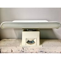 Vintage Detecto Kinderzimmerwaage von FlyingCheerioStudio