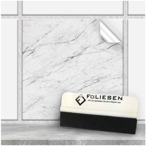 FoLIESEN Fliesenaufkleber 20x20 cm für Bad, Küche, Badezimmer - Fliesen-Folie selbstklebend - 30 Klebefliesen + Rakel, Carrara - 20x20 cm von FoLIESEN