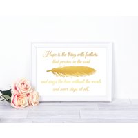 Goldfoliendruck Von Emily Dickinson Gedicht - Hope Is The Thing With Feathers Wandkunst von FoiledAgainPrints