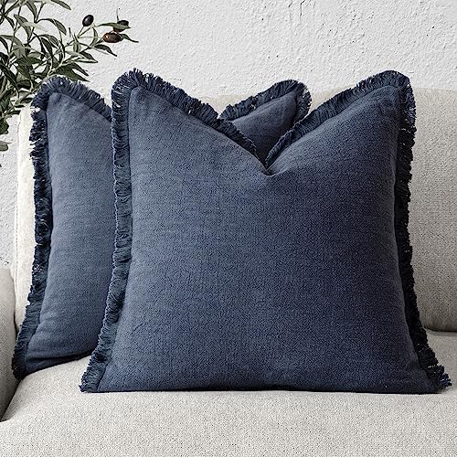 Foindtower Set mit 2 dekorativen Leinen-Fransen-Kissenbezügen, gemütlicher Boho-Kissenbezug mit Quasten, weicher Akzent-Kissenbezug für Stuhl, Sofa, Bett, Wohnzimmer, 43.2x43.2 cm, Marineblau von Foindtower