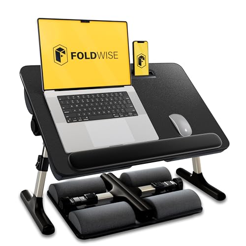FoldWise 2-in-1 Bett- & Schoßtisch – Höhen- & Neigungsverstellbar, Klappbar mit Kissen, Handgelenkauflage, Tablet-Halter, Kantenschutz & Rutschfester Leder-Tischplatte – Ideal für Bett, Sofa, Stuhl FoldWise 2-in-1 Bett- & Schoßtisch – Höhen- & Neigungsverstellbar, Klappbar mit Kissen, Handgelenkauflage, Tablet-Halter, Kantenschutz & Rutschfester Leder-Tischplatte – Ideal für Bett, Sofa, Stuhl von FoldWise