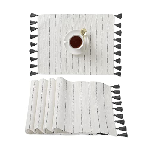 Folkulture Platzsets 4er Set, 100% Baumwolle Gerippte Tischsets 35,6 x 48,3 cm mit niedlichen Quasten, Tischsets für Bauernhaus-Tischdekorationen, moderne Boho-Tischsets für Esstisch, Anthrazit von Folkulture