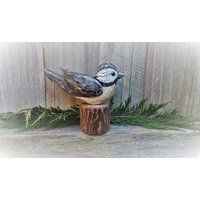 Hand Geschnitzt Wald Vogel | Chickadee von ForestFloorCarvings