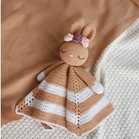 Gehäkelte Bunny Lovey Personalisierte Baby Kuscheldecke von ForestTalesDesign