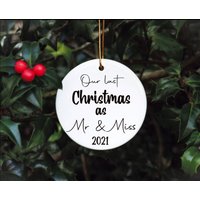 Unser Letztes Weihnachten Als Mr & Miss Baumschmuck, Unsere Letzte & Weihnachtskugel, 2021 Christbaumkugel von Forgetmeknotwales