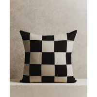 Karierter Kissenbezug in Schwarz Und Ecru Karierter Kissenbezug in Schwarz Und Ecru von FormandBalance