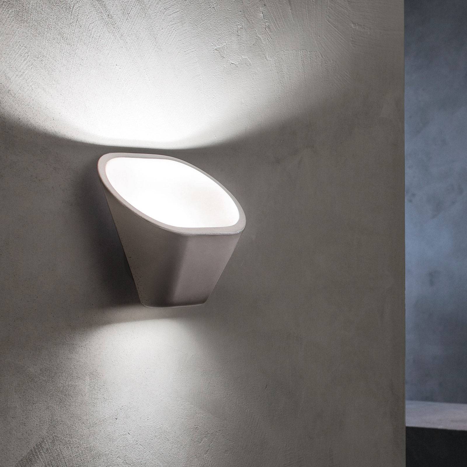 Foscarini Aplomb R7s Wandleuchte aus Beton, grau von Foscarini