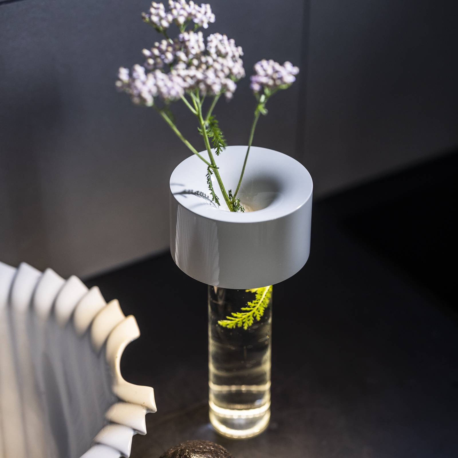 Foscarini LED-Akku-Tischleuchte Fleur, weiß von Foscarini