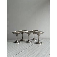 Set Mit 5 Dessert - Oder Champagnergläsern Aus Metall Im Letang-Remy-stil, Patiniertes Silbernes Metall, Barzubehör Retro-Chic-stil, Metallbecher von FouilleVintage