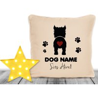 Cairn Terrier Hunde Geschenk Personalisiertes Kissen Mit Hülle Hund Sitzt Hier Name 18x18 Für Besitzer Oder Furbaby Weihnachten von Fourleafclovergifts