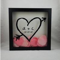 Herz Initial Valentinstag/Jahrestag Sweetest Day Shadowbox von FoxEtchingDesigns