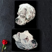 Weißer Boxer Hund Metall Wandrelief Mit Atemberaubendem Fraktal Kunst Design von FractalArtworks