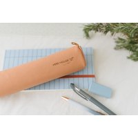 Schlampermäppchen Aus Leder Mit Namen & Symbol von FraeuleinKsagtJa