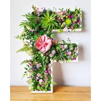 Faux Sukkulenten Wand-Buchstabe Pflanzen Dekor | 20"/50 cm von FramedRealityDesigns