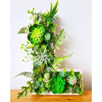 Faux Sukkulenten Wand-Buchstabe Pflanzen Dekor | 20"/50 cm von FramedRealityDesigns