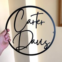 Custom Design Metallschild - Personalisiertes Logo Oder Text Metal Wall Art Nach Maß Zum Bestellschild, Tür- Wanddekoration, Personalisiertes Custom Design Metallschild - Personalisiertes Logo Oder Text Metal Wall Art Nach Maß Zum Bestellschild, Tür- Wanddekoration, Personalisiertes von FranJohnsonHouse