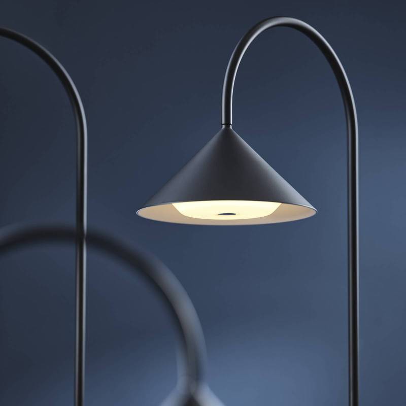 FRANDSEN LED-Stehlampe Grasp, schwarz, Höhe 72 cm, Metall FRANDSEN LED-Stehlampe Grasp, schwarz, Höhe 72 cm, Metall von Frandsen