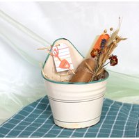 Emaille Behälter Alt Mit Schöner Deko Emaille Behälter Alt Mit Schöner Deko von FrauBetty