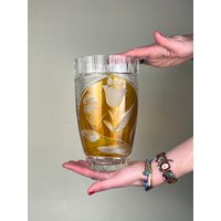 Kristallvase Boho, Bernsteinglas Geschliffen in Klarem Glas I Vase Mit Blumenätzung, Farbiger Plattenschliff Höhe 21, 5 cm, Gewicht 1, 5 Kg Kristallvase Boho, Bernsteinglas Geschliffen in Klarem Glas I Vase Mit Blumenätzung, Farbiger Plattenschliff Höhe 21, 5 cm, Gewicht 1, 5 Kg von FrauVaseDesigns