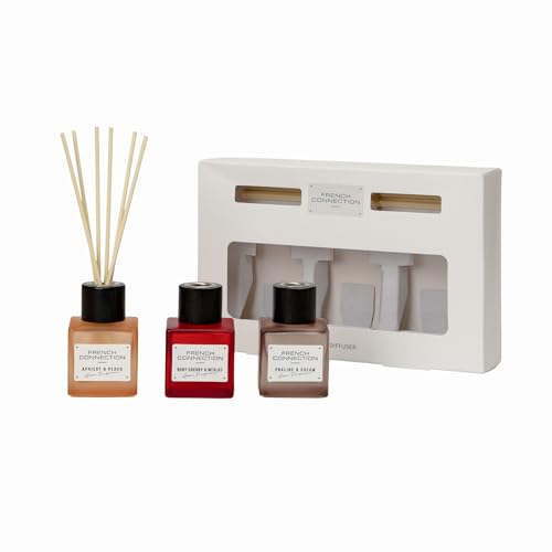 French Connection Square Range Duftstäbchen-Diffusor-Geschenk-Set, luxuriöser Raumduft mit 6 Blättern, langanhaltendes Aroma, Set mit 3 x 50 ml – Aprikose & Pfirsich, Praline & Creme, Rubin, Kirsche von French Connection