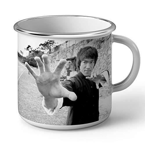 Tasse aus emailliertem Metall, Bruce Lee, Schwarz und Weiß, Hongkong, Schauspieler, Film, Arts Matiaux von French Unicorn