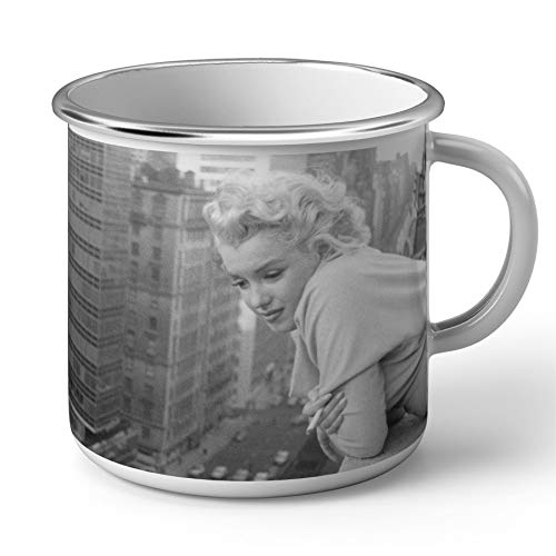 Tasse aus emailliertem Metall, Marilyn Monroe New York Star Hollywood Foto Retro von French Unicorn