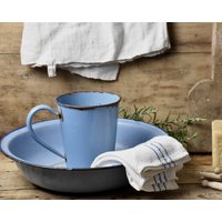 Blauer Emaillekrug Und Waschbecken Metallvase Für Die Küche Das Badezimmer von FrenchTouchBoutique