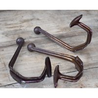 Vintage Hut - Und Garderobenhaken Aus Metall, 3Er Set, Garderobenhaken, Schrankhaken, Wandbehang von FrenchTouchBoutique