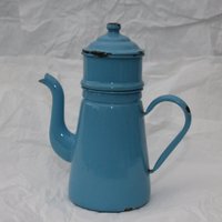 Blauer Emaille Kessel Türkis Kaffeekanne Blaue Teekanne Rustikales Bauernhaus Emaillegeschirr Retro Küchendekor Shabby Chic Blaues Wohndekor Akzent von FrenchVintageAntik