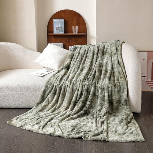 Freyamy Flauschige Kuscheldecke 150x200cm Grün Flanell Luxus Wohndecke Winter Warme Fleecedecke Tragbare Wendedecke Überwurfdecke Wohnzimmerdecke Flannell Sofadecke TV-Decke Plüsch Tagesdecke von Freyamy