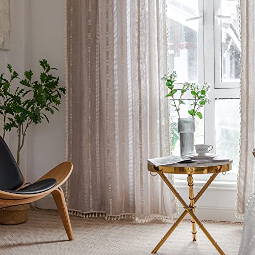 Freyamy Vorhänge Durchscheinend Bohemian Durchbrochene Bestickte Dunkelbeige Quasten Vorhang Baumwolle Leinen Gardinen Boho Vintage Schiebevorhänge Blickdich Fensterdekoration 2er Set (B140xH220) von Freyamy