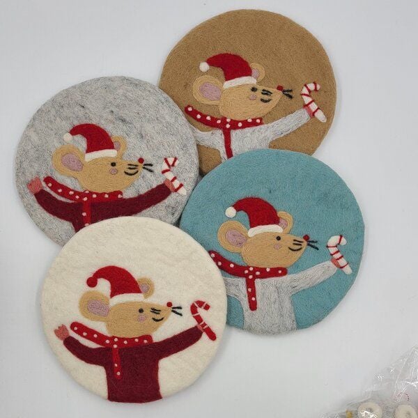Frida Feeling Filzuntersetzer rund mit verschiedenen Weihnachtsmotiven von Frida Feeling