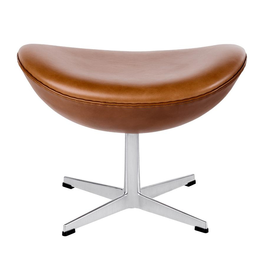 Fritz Hansen - Egg/Das Ei™ Fußhocker Leder - walnuss/Leder Grace/Gestell Aluminium satinpoliert/BxHxT 56x37x40cm von Fritz Hansen