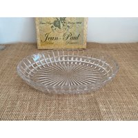 Wunderschöner Art Deco Schliff Glas Oval Geformte Servier, Obst Snack, Nuss, Schale von FroggyBrocante