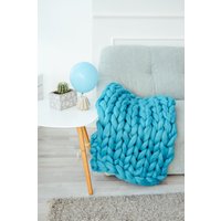 Grobstrick Decke, Geschenk Für Baby Junge, Handgestrickte Merino Wolldecke, Riesenstrickdecke, Frühling 2021 von FromGranny2u
