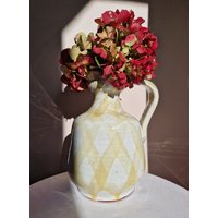 Vintage Mid-Century Studio Keramik Karierte Krug Vase in Creme von FrootVintage