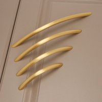 Moderne Möbelgriffe Aus Gebürstetem Goldmessing Schubladen-, Tür - Und Kleiderschrankknäufe Moderne Möbelgriffe Aus Gebürstetem Goldmessing Schubladen-, Tür - Und Kleiderschrankknäufe von FullHouseCabinet